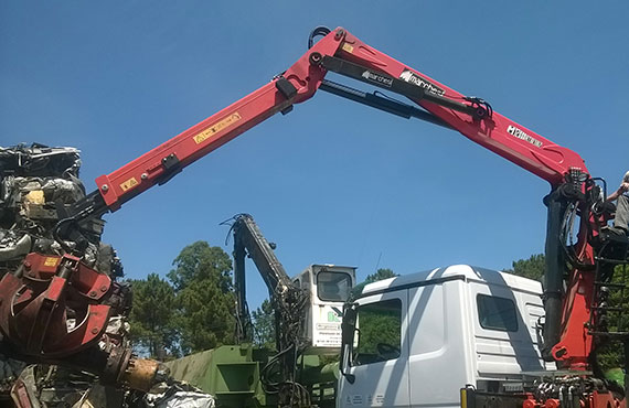 FALTBARE-KRANE-FÜR-RECYCLING-UND-VERSCHROTTUNG-marchesigru